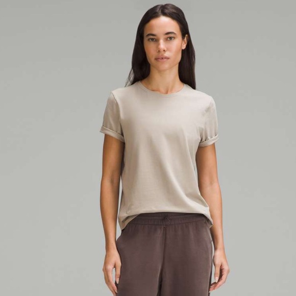 Love Crew - Picture 2 of 11